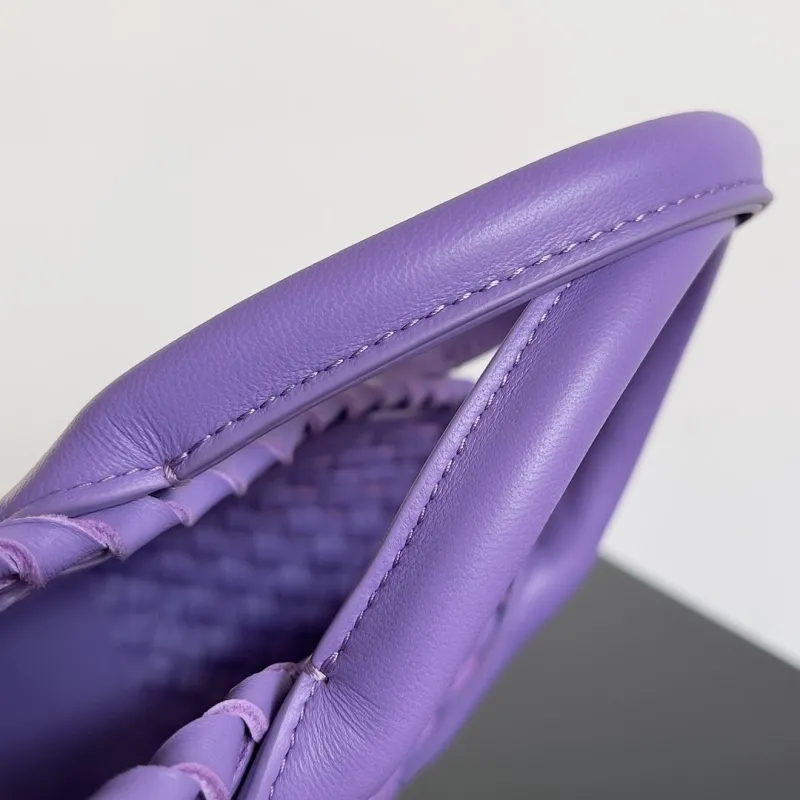 Bottega Veneta Purple Woven Crossbody Tote Bag - Image 5
