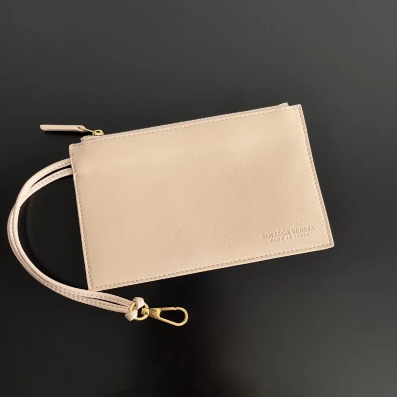 Bottega Veneta Beige Woven Tote Bag - Image 7