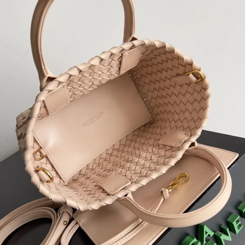 Bottega Veneta Beige Woven Tote Bag - Image 9