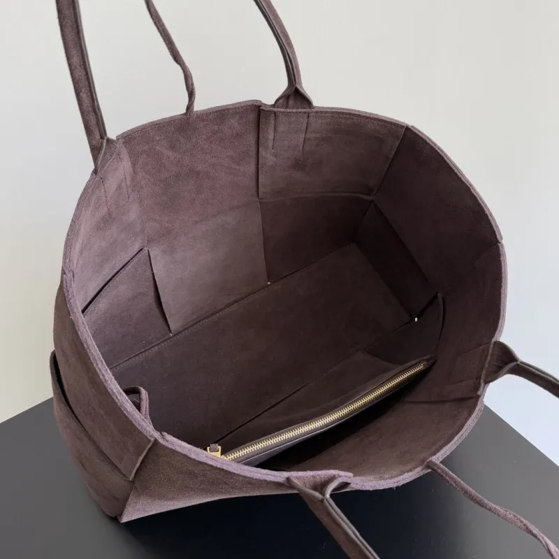 Bottega Veneta Brown Suede Tote Bag - Image 8
