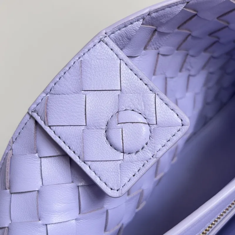 Bottega Veneta Lavender Woven Leather Tote Bag - Image 7