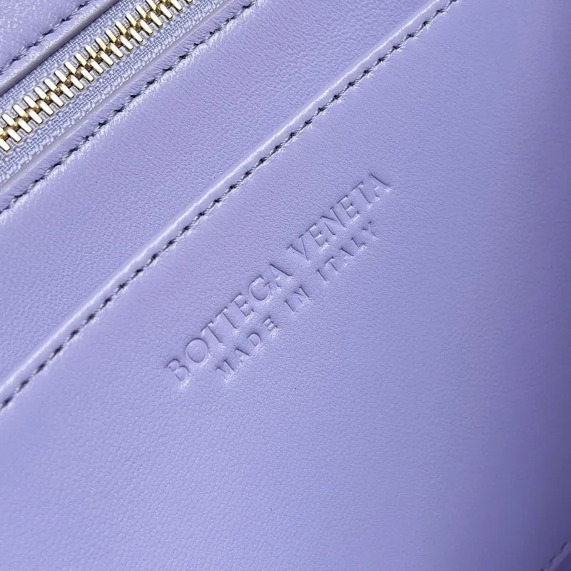 Bottega Veneta Lavender Woven Leather Tote Bag - Image 8
