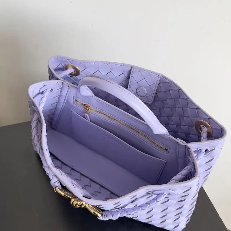 Bottega Veneta Lavender Woven Leather Tote Bag - Image 9