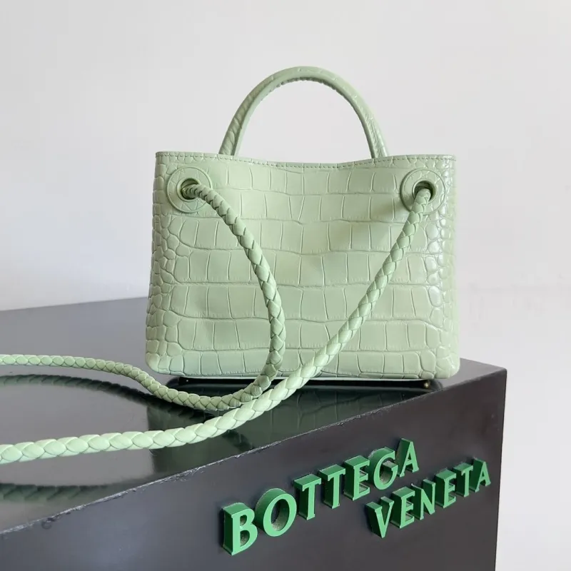 Bottega Veneta Light Green Croc Embossed Handbag 83 - Image 3