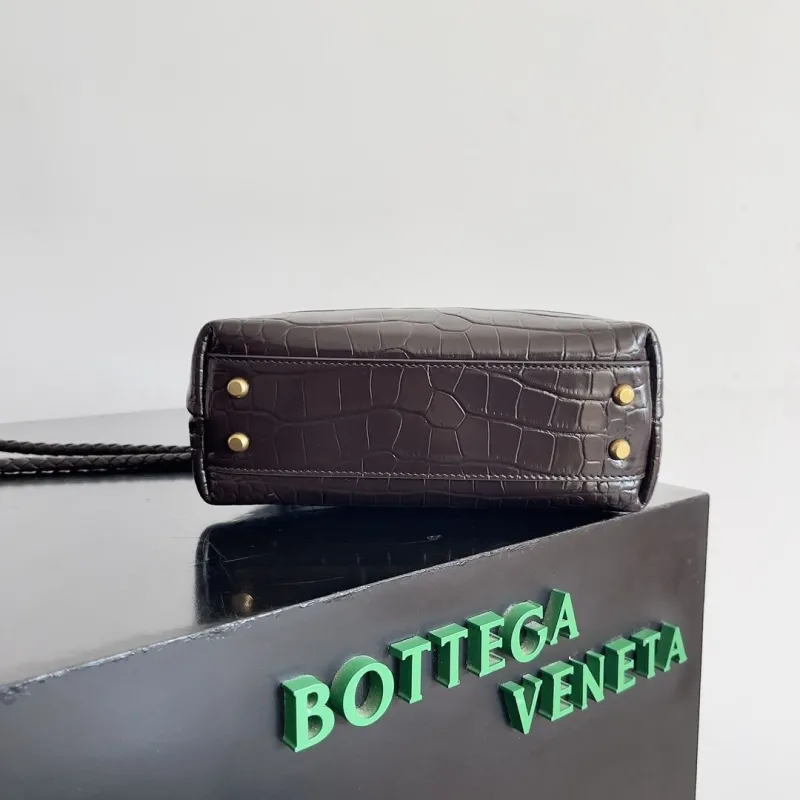 Bottega Veneta Dark Brown Croc Embossed Shopping Bag 84 - Image 4