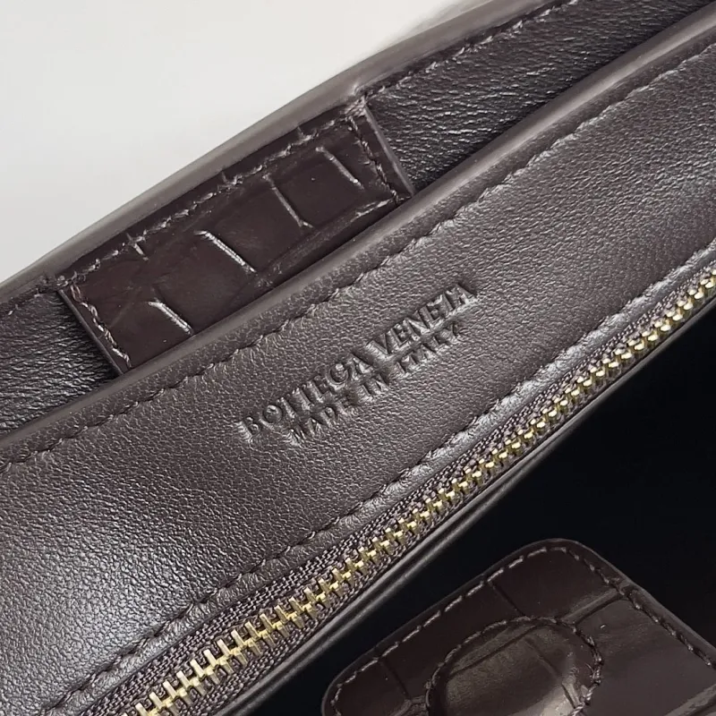 Bottega Veneta Dark Brown Croc Embossed Shopping Bag 84 - Image 7