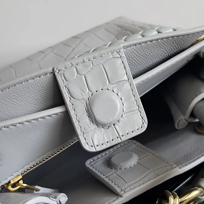 Bottega Veneta Gray Croc Embossed Leather Handbag - Image 8