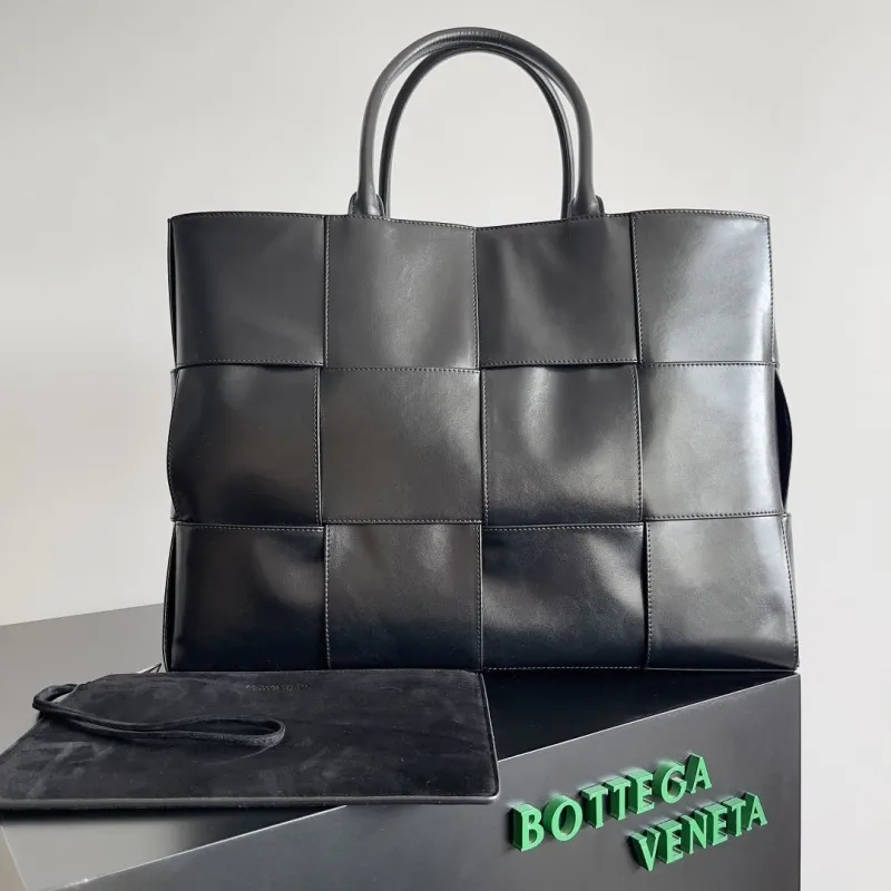 Bottega Veneta Black Leather Tote Bag 89