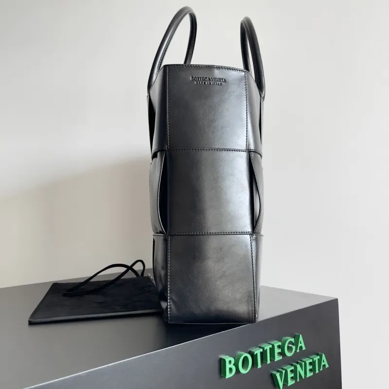 Alternative view of Bottega Veneta Black Leather Tote Bag 89