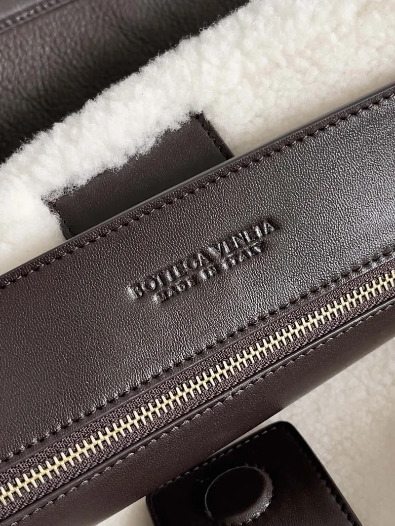 Bottega Veneta Brown Shearling Tote Bag 93 - Image 8