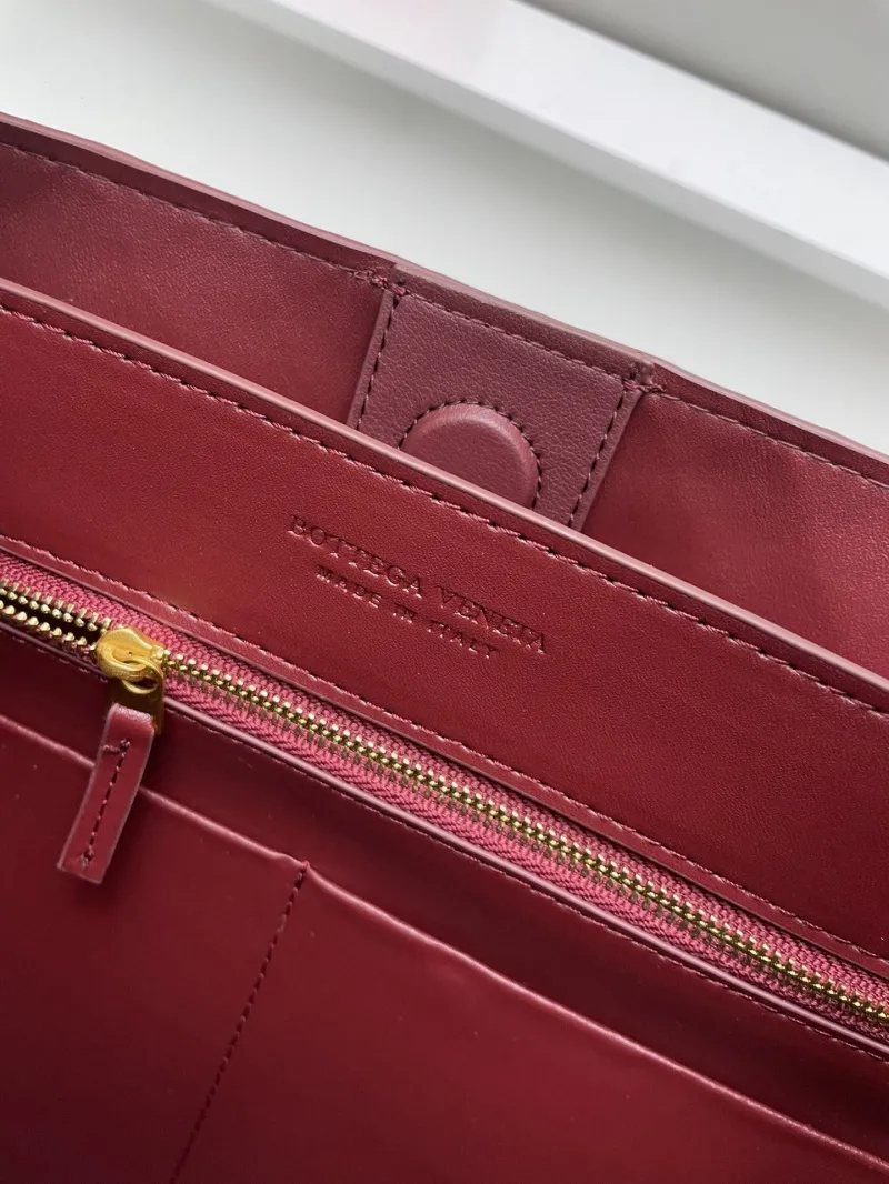 BV Woven Leather Shoulder Tote Bag S05022 Burgundy - Image 9