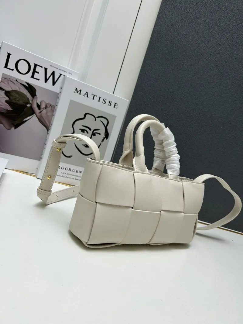BV Cream Woven Crossbody Tote Bag S07001 - Image 3