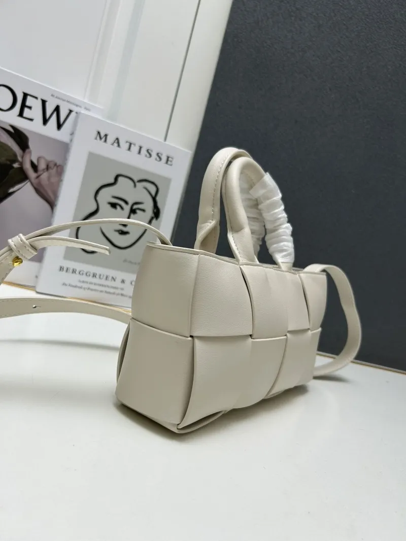 BV Cream Woven Crossbody Tote Bag S07001 - Image 4