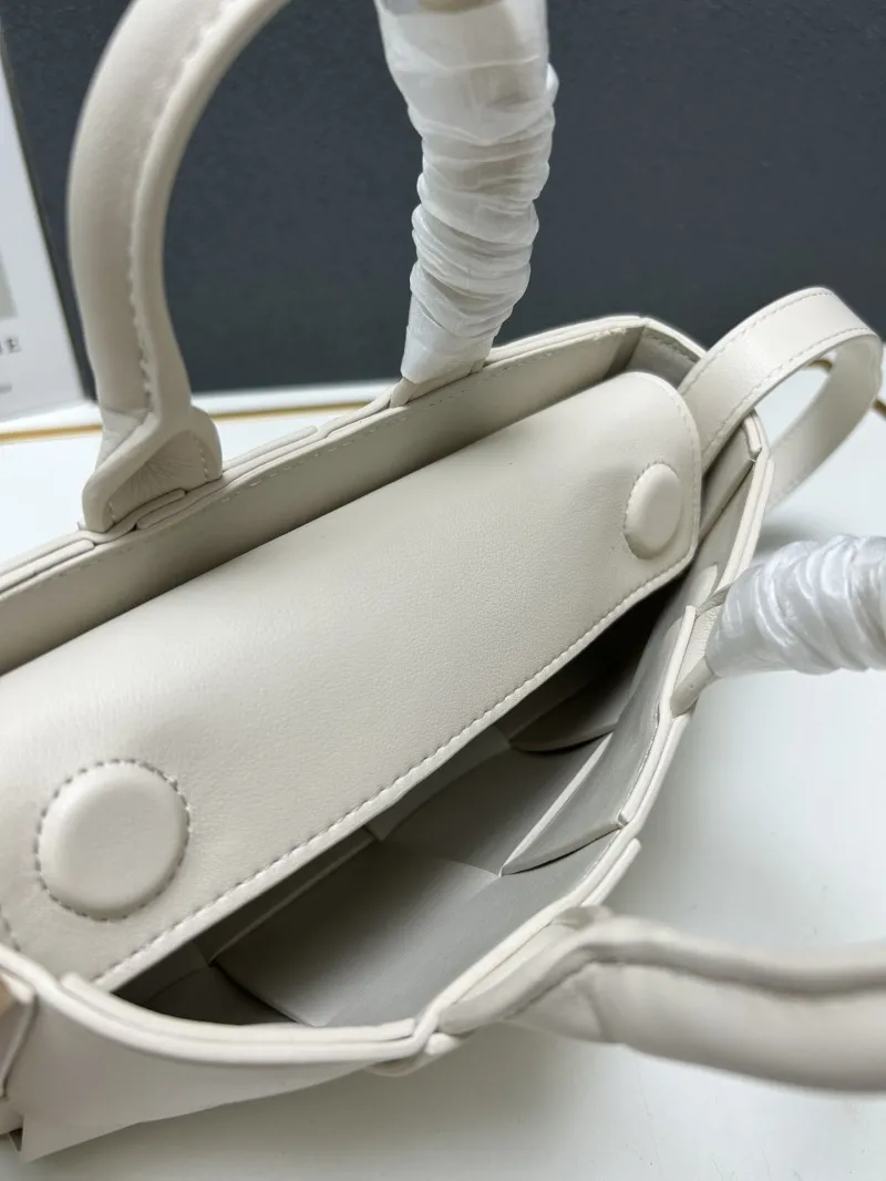 BV Cream Woven Crossbody Tote Bag S07001 - Image 8