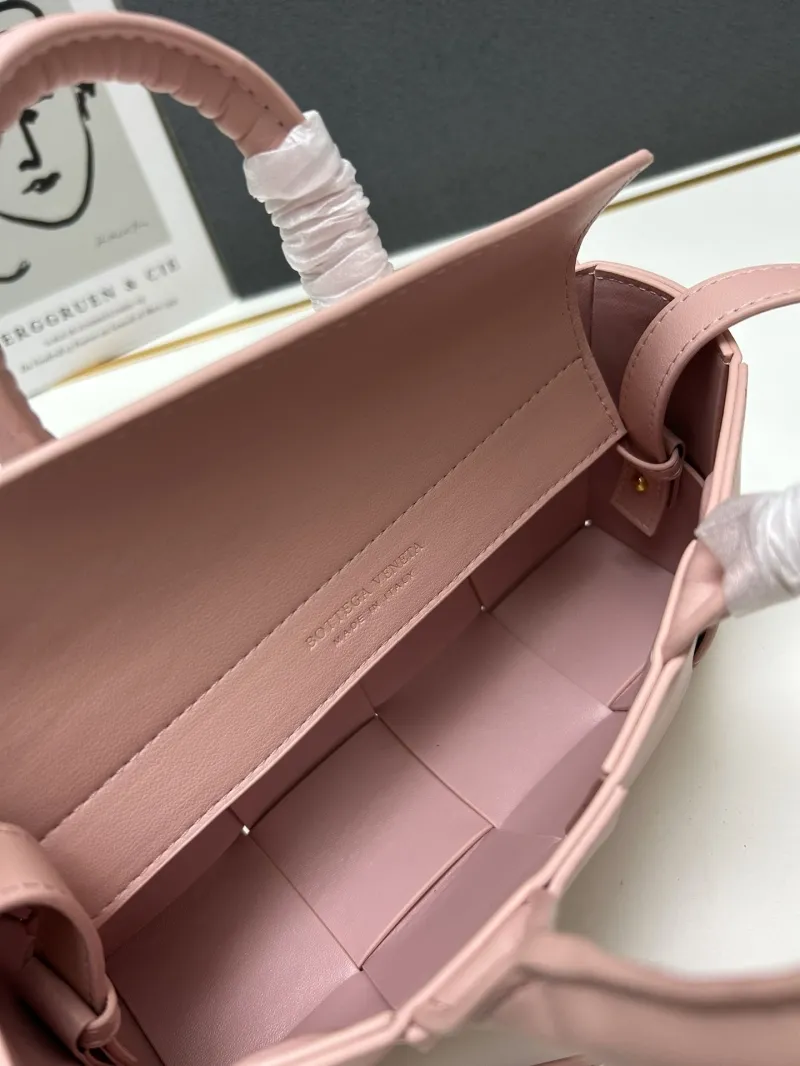 BV Pink Woven Crossbody Handbag S07001 - Image 9