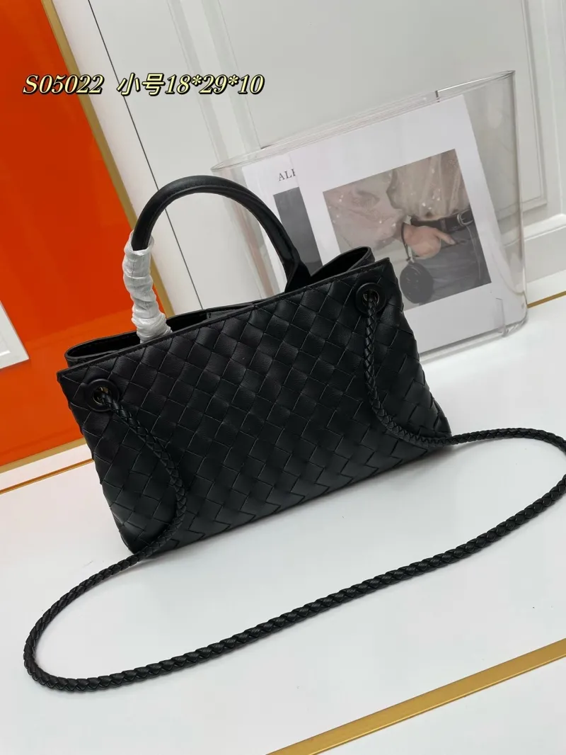 Alternative view of BV Shopping Bags-135