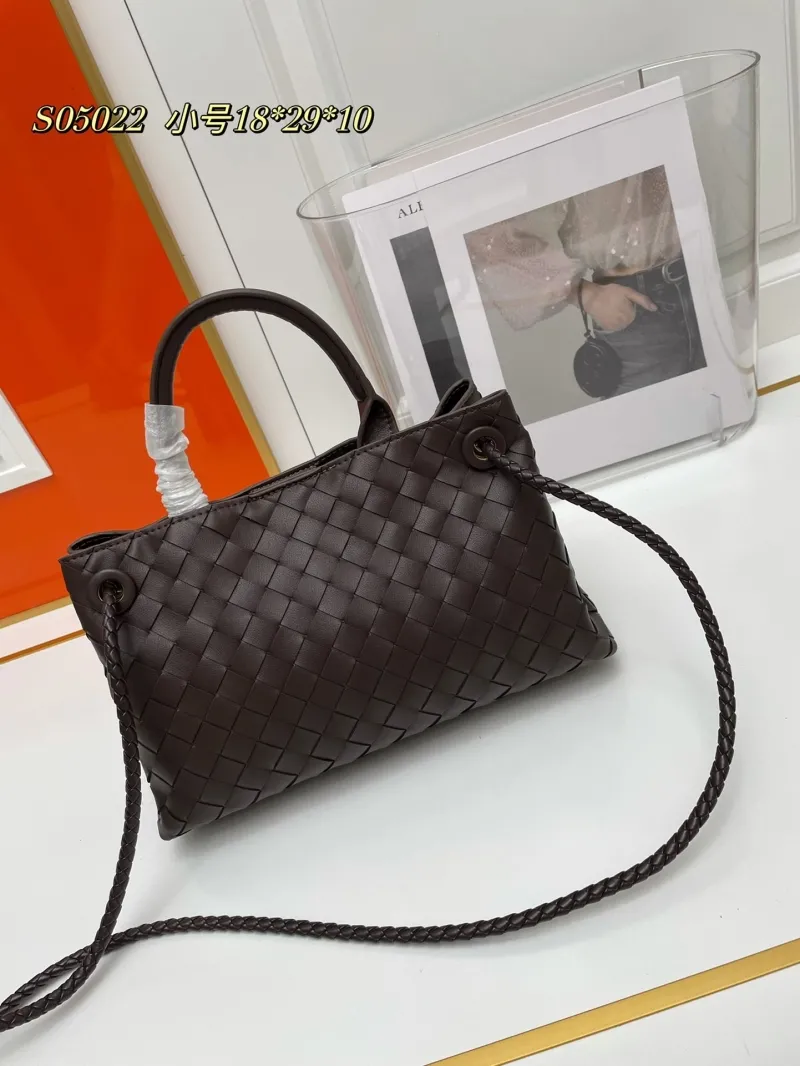 Alternative view of BV Shopping Bags-136