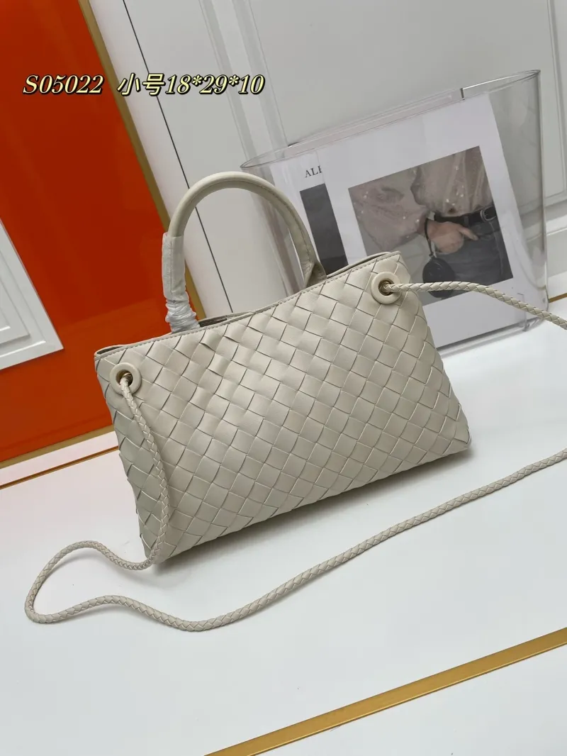 Alternative view of BV Shopping Bags-137