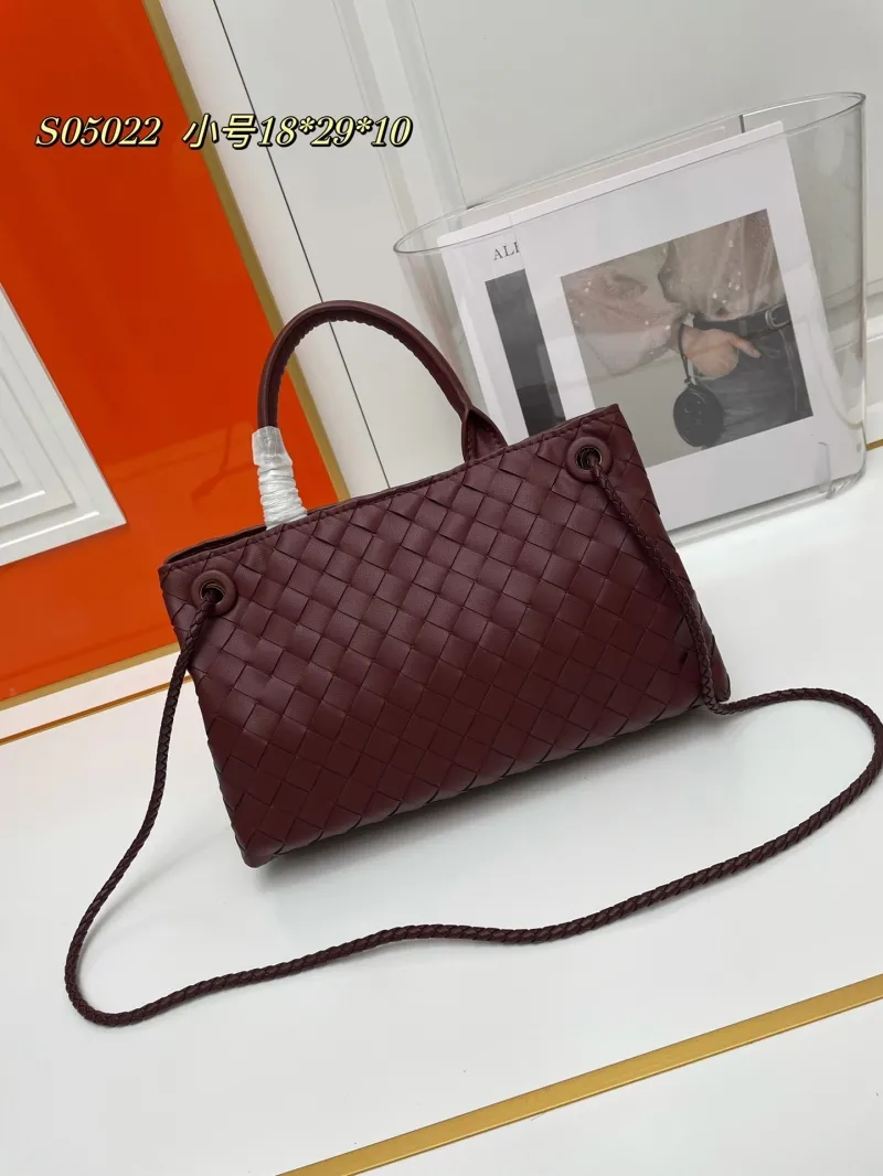 Alternative view of BV Shopping Bags-138