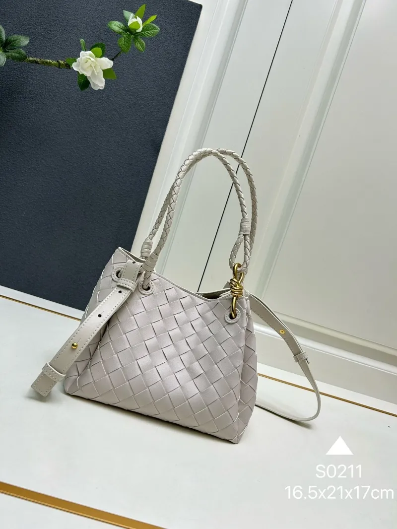 Alternative view of BV Shopping Bags-146