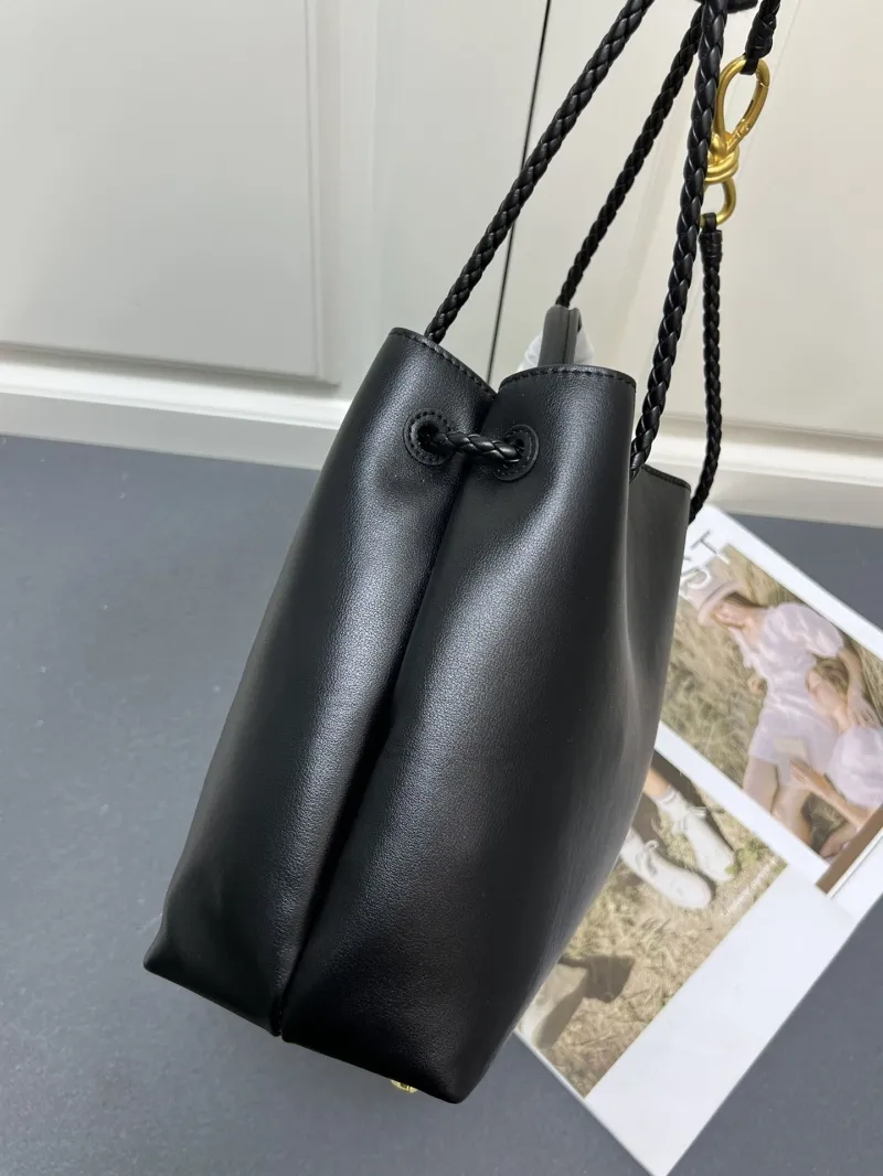 Bottega Veneta Black Leather Tote Bag S05022 - Image 6