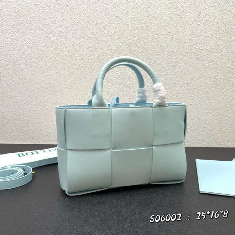 Alternative view of BV Shopping Bags-159