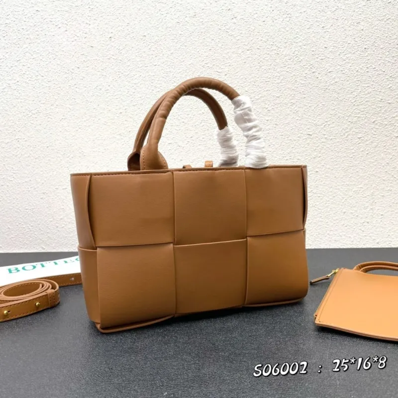 Alternative view of Bottega Veneta Brown Leather Tote Bag S06002