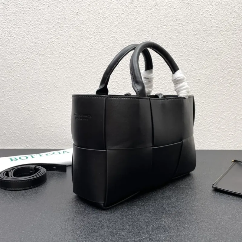 Bottega Black Leather Tote Bag S06002 - Image 3
