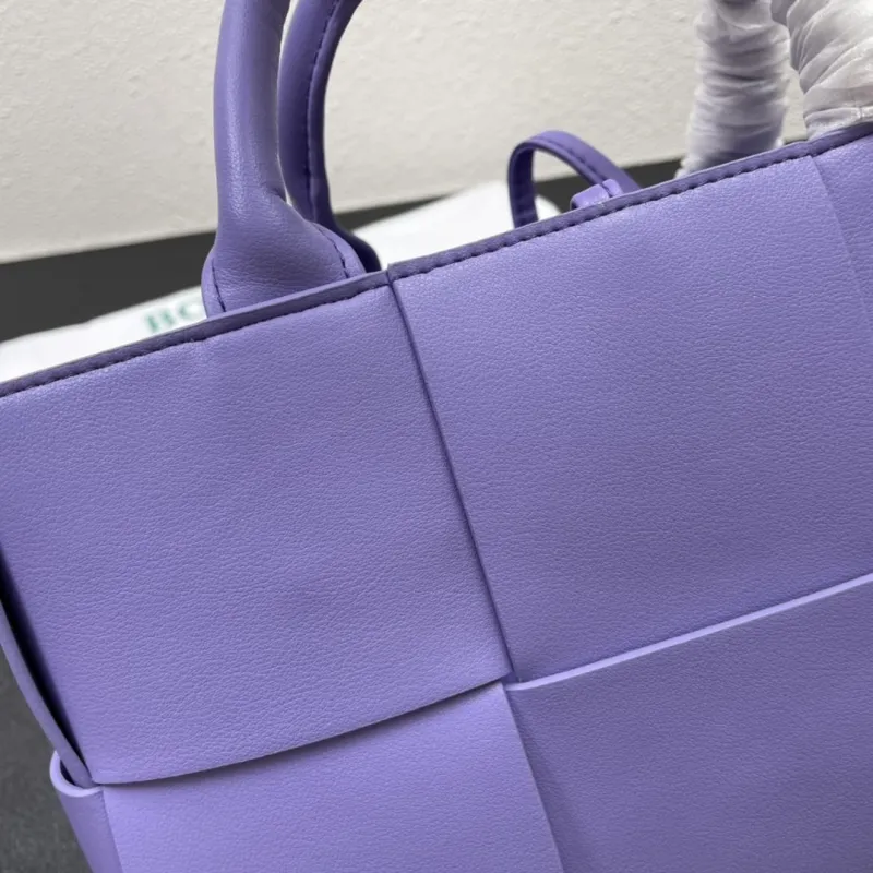 Bottega Veneta Purple Woven Tote Bag S06002 - Image 5