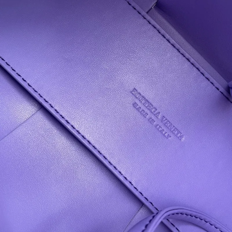 Bottega Veneta Purple Woven Tote Bag S06002 - Image 9