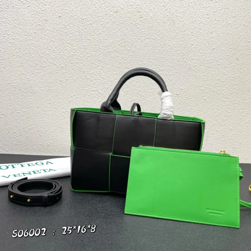 Bottega Veneta Black Green Tote Bag S06002