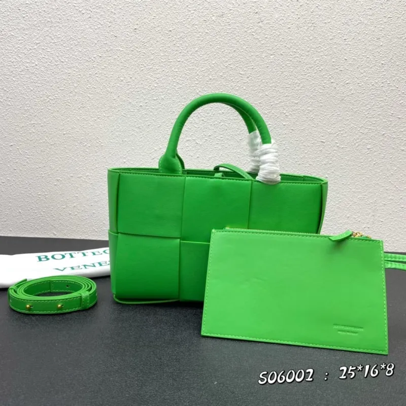 Bottega Veneta Green Tote Bag S06002