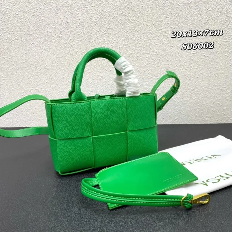 Bottega Veneta Green Mini Tote Bag S06002 20x13x7cm