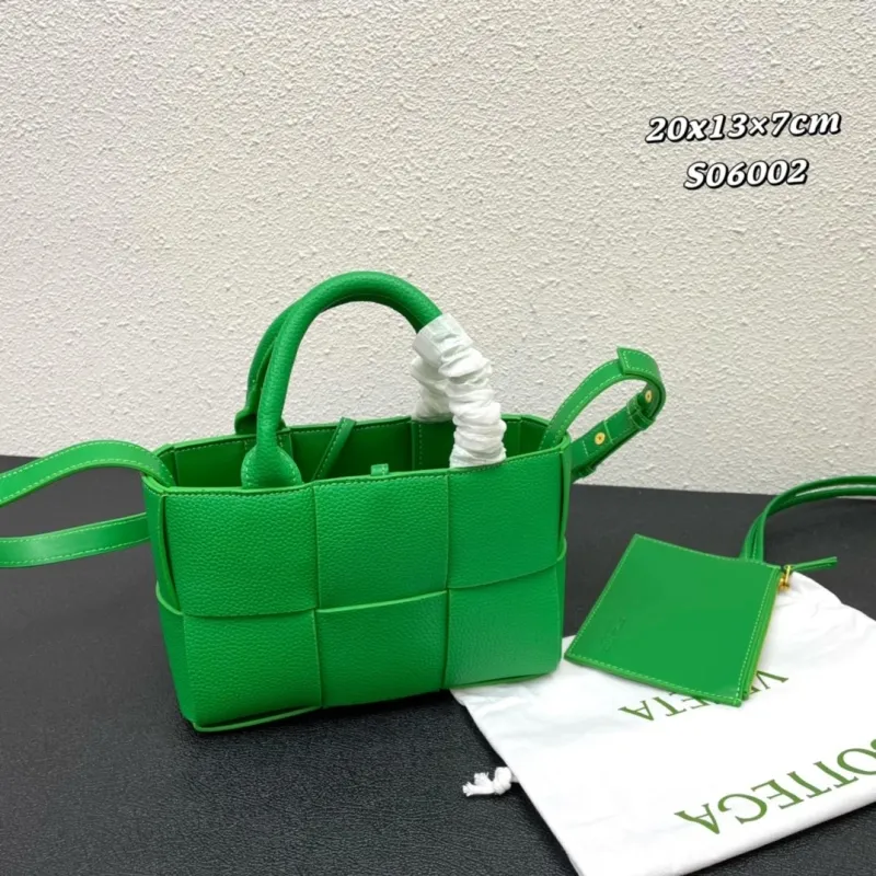 Alternative view of Bottega Veneta Green Mini Tote Bag S06002 20x13x7cm