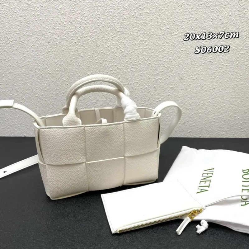 Bottega Veneta White Mini Tote Bag S06002