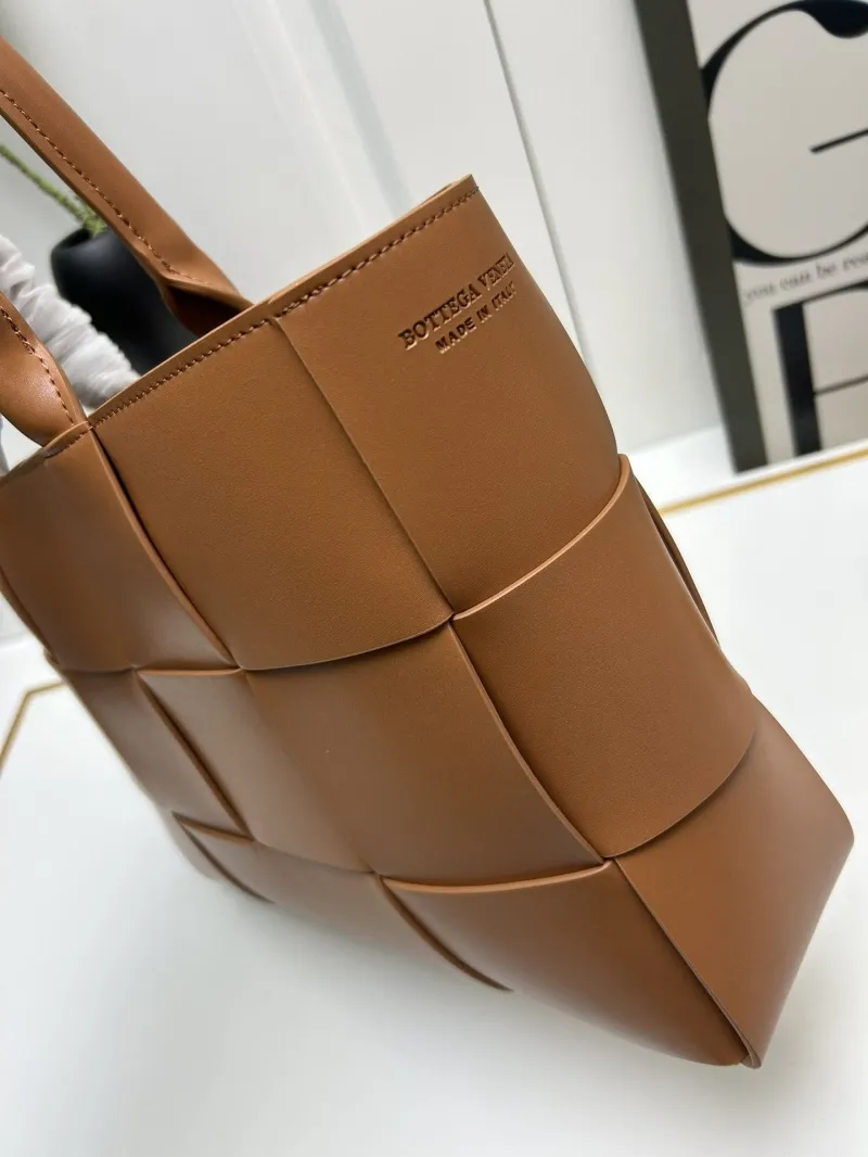 BV Brown Leather Tote Bag S06003 - Image 5