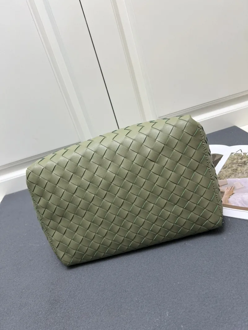 Bottega Veneta Large Olive Green Woven Hobo Bag S0211 with Pouch - Image 7