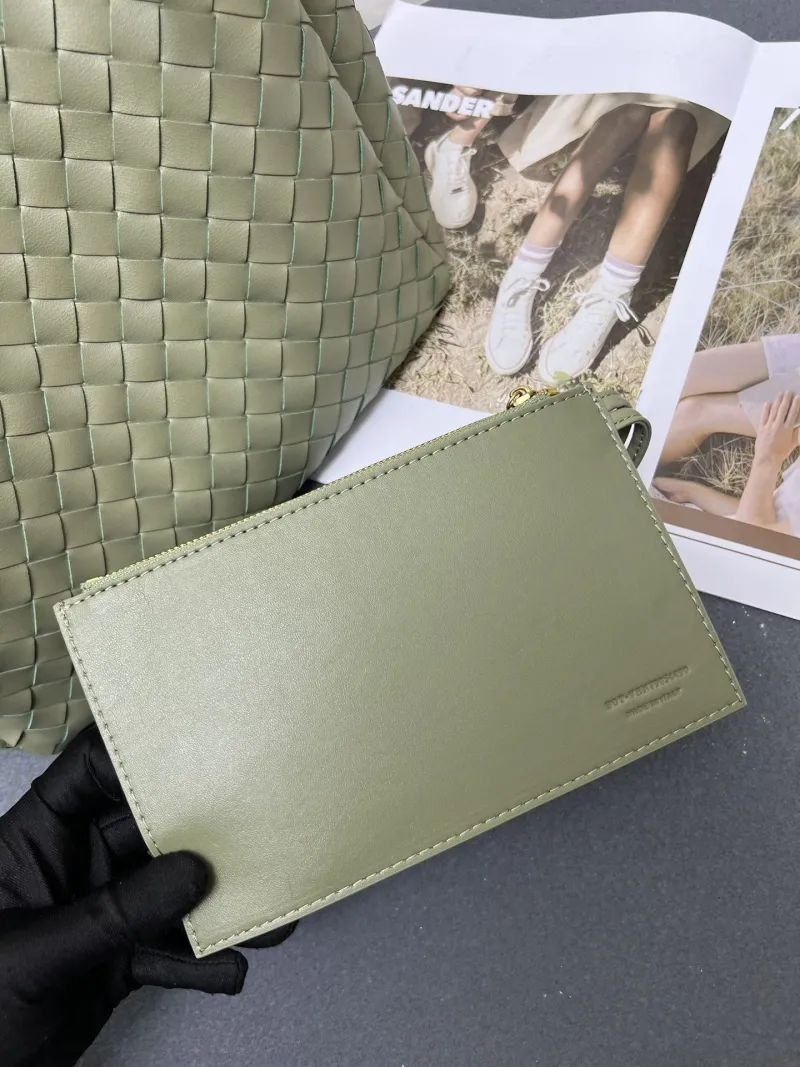 Bottega Veneta Large Olive Green Woven Hobo Bag S0211 with Pouch - Image 10