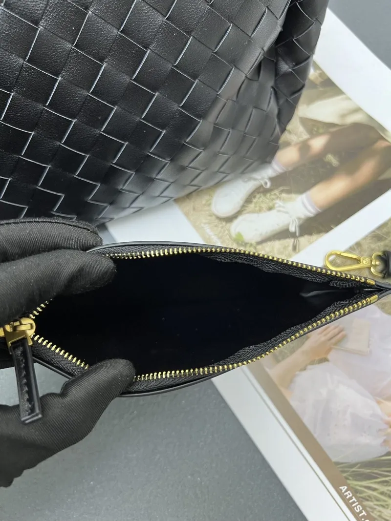 Alternative view of BV Black Woven Large Shoulder Bag S0211 with Pouch