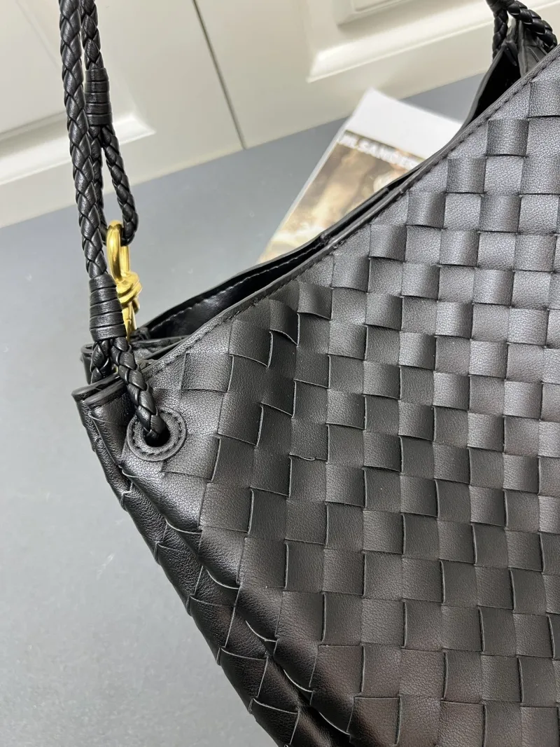 BV Black Woven Large Shoulder Bag S0211 with Pouch - Image 5