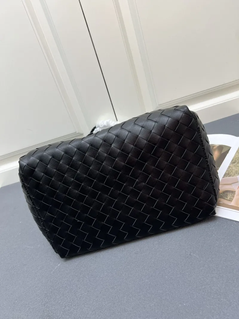 BV Black Woven Large Shoulder Bag S0211 with Pouch - Image 7