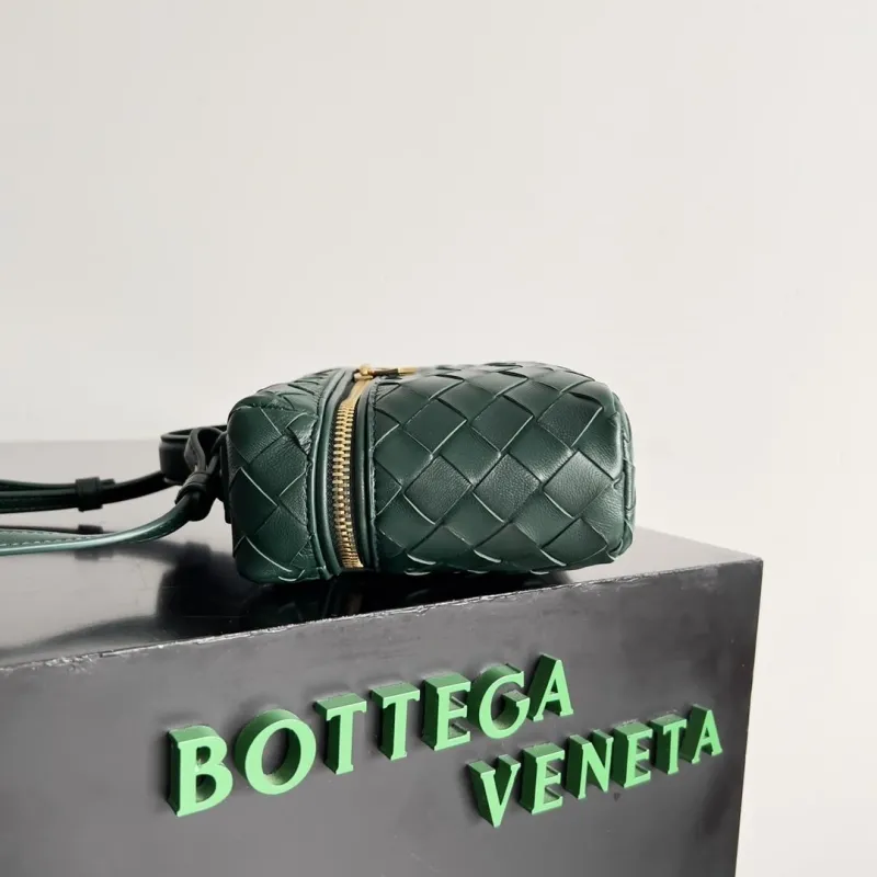 Alternative view of BV Cosmetic Bags-3