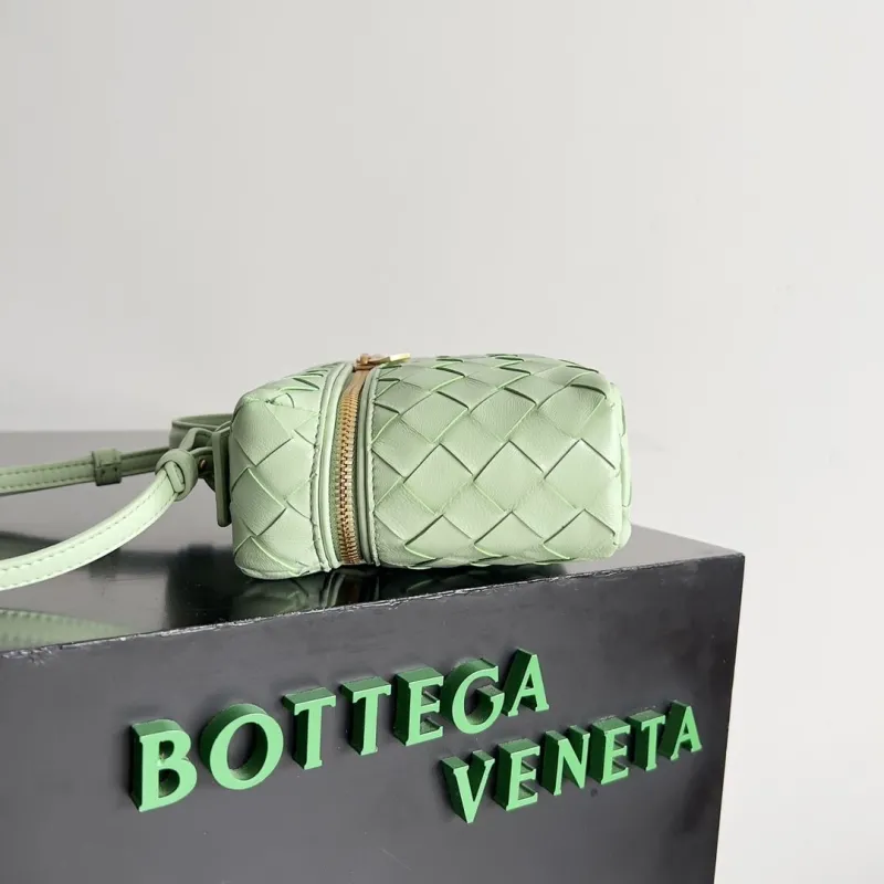 Alternative view of BV Cosmetic Bags-4