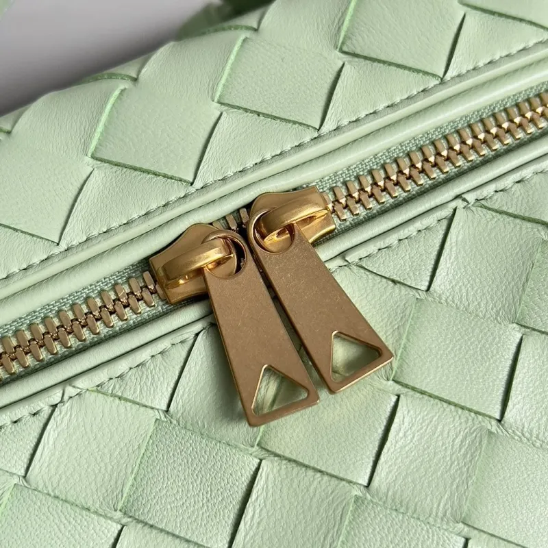 Bottega Veneta Mint Green Woven Crossbody Bag - Image 4