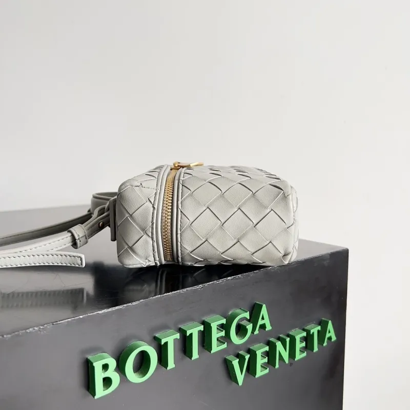 Alternative view of BV Cosmetic Bags-5