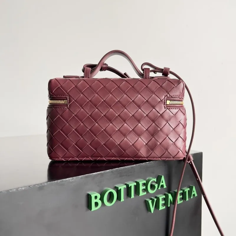 Bottega Veneta Maroon Intreccio Crossbody Bag - Image 4
