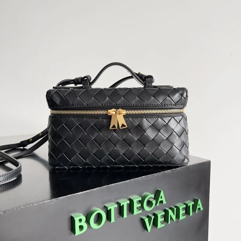 BV Cosmetic Bags-8