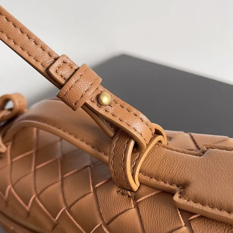 Bottega Veneta Brown Woven Crossbody Bag - Image 6