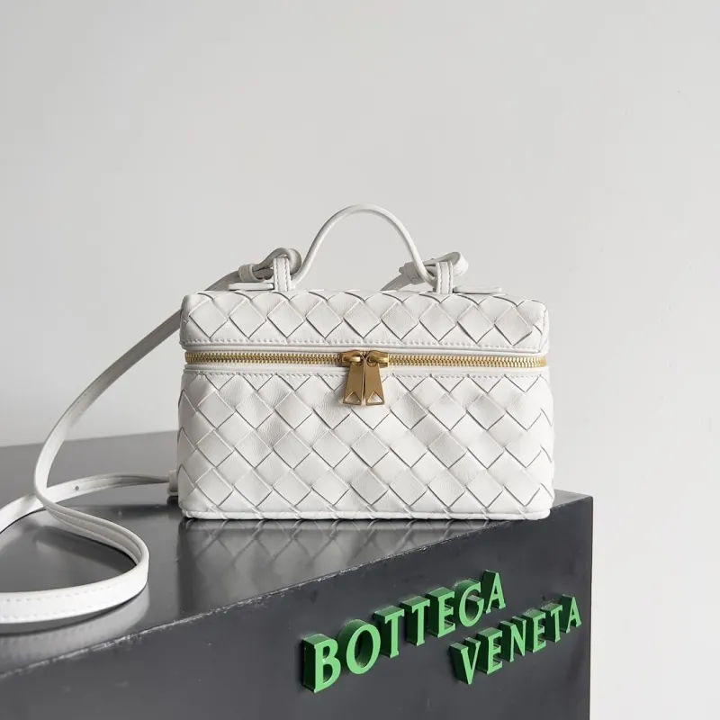 BV Cosmetic Bags-14