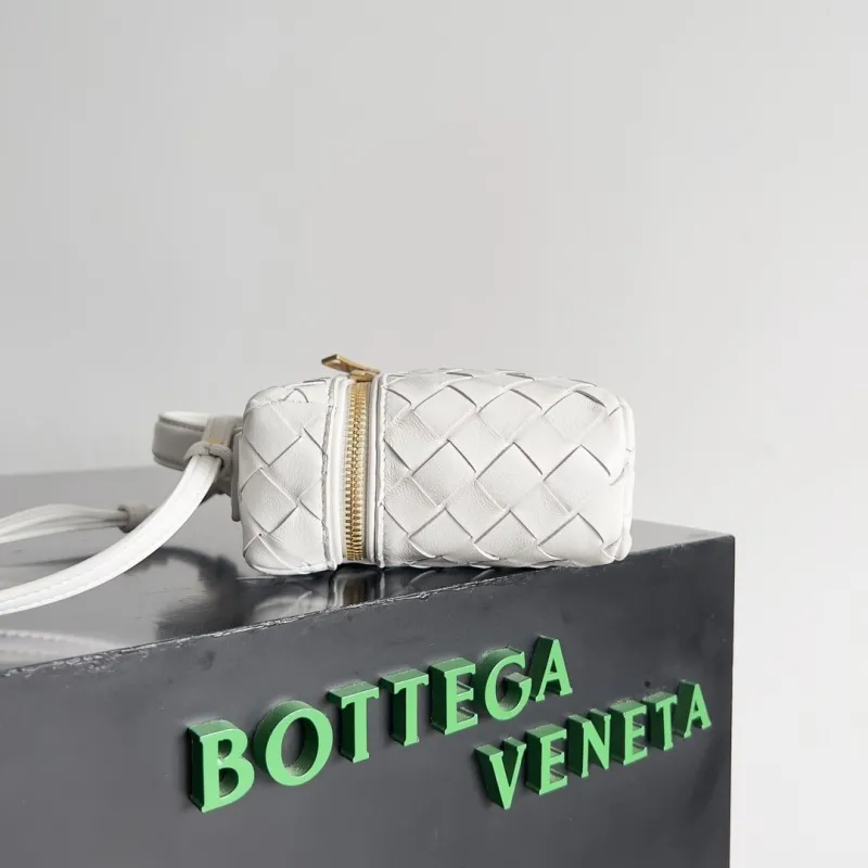 Alternative view of BV Cosmetic Bags-14